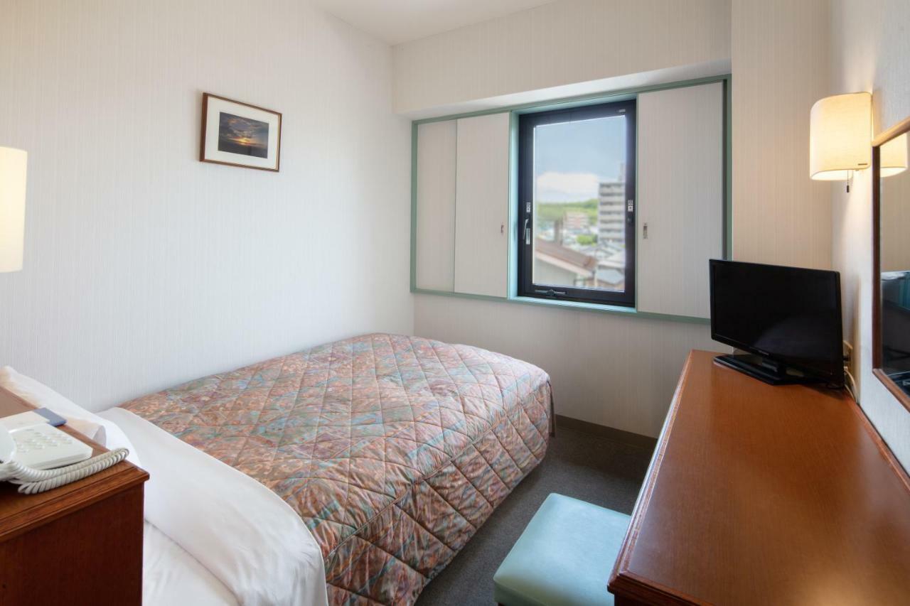 Shin Iizuka Station Hotel Habitación foto